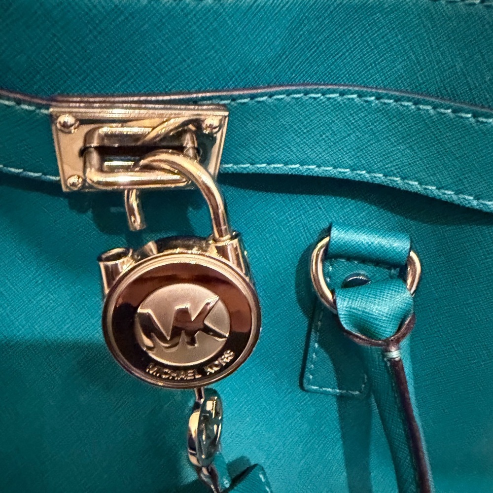 Michael Kors Turquoise Saffiano leather Hamilton tote bag .Gold Hardware - Picture 6 of 11